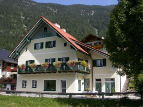 Гостиница Ferienhaus Feuerer, Обертраун